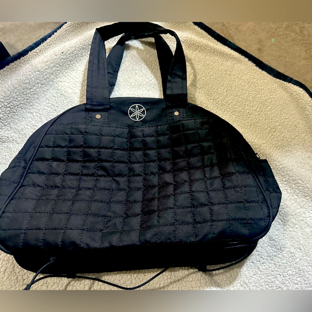 Gaiam yoga mat bag